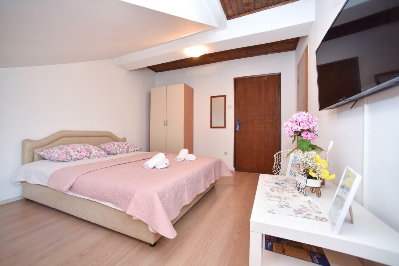 Apartmani Bonik Budva Exteriör bild